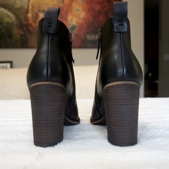 BP Women’s Lance Leather Block Heel Bootie Size 8 - Picture 3 of 6